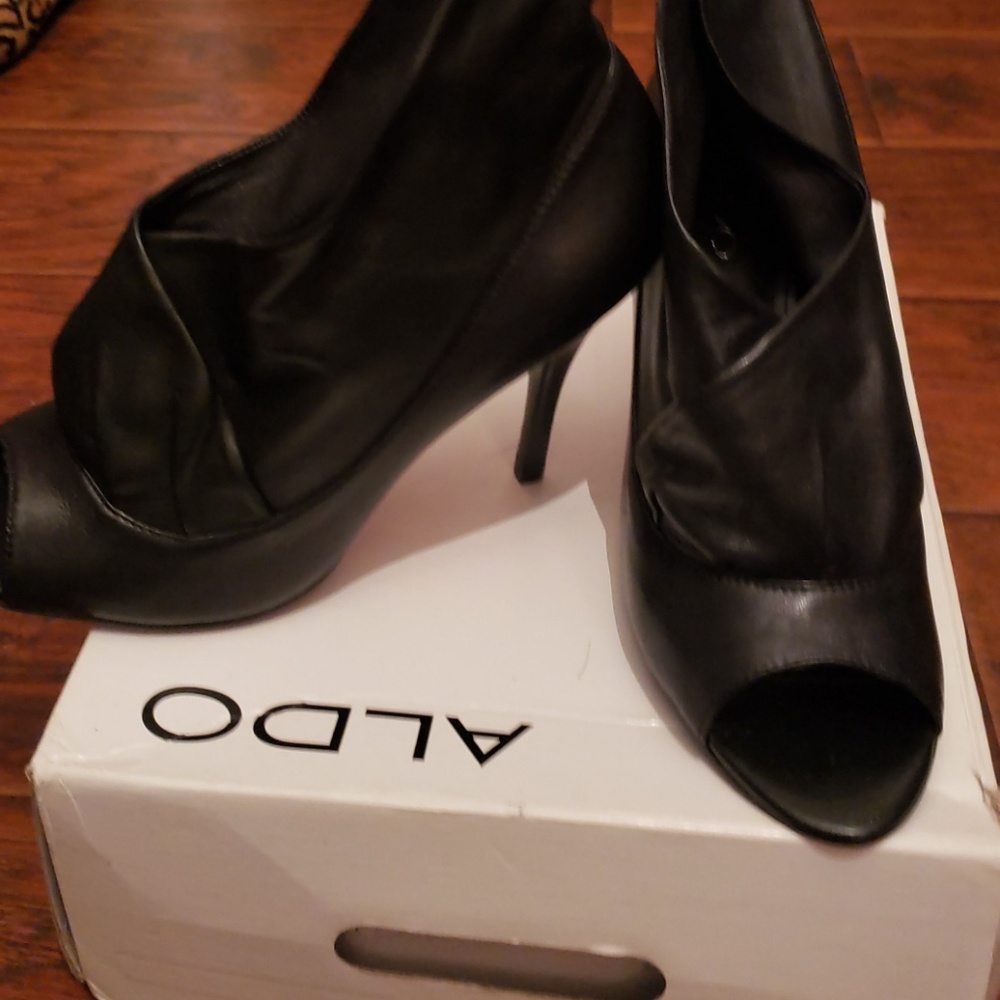 New soft Genuine leather booties..